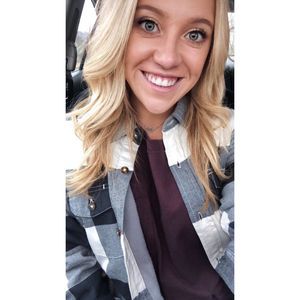 Meet your Posher, Jenelle